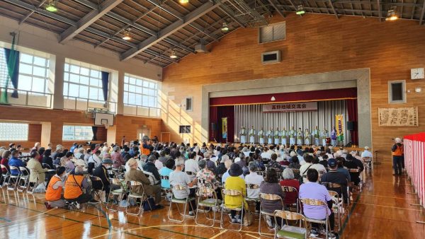 【守谷市】高野地区敬老会にボランティア参加